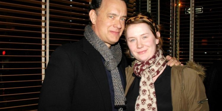 Συγκλονίζει η κόρη του Τομ Χανκς, Ελίζαμπεθ – Μιλά για “βίαια” παιδικά χρόνια από την μητέρα της