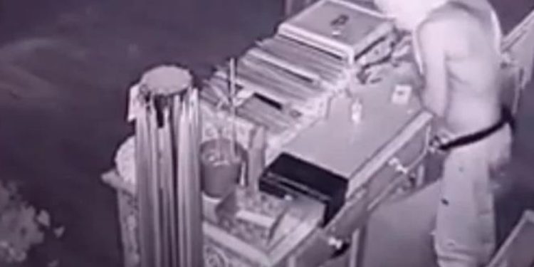 Χανιά: Εισβολή ημίγυμνου άνδρα σε εκκλησία – Άρπαξε χρήματα και τάματα μέσα στη νύχτα