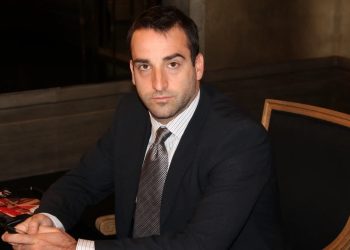 Χάρης Βαφειάς: «Οι Έλληνες προτιμούν τα 1.500€, ενώ ο καπετάνιος κερδίζει 14.000€-Μην χαλάσουν την ζαχαρένια τους