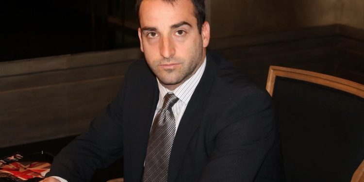 Χάρης Βαφειάς: «Οι Έλληνες προτιμούν τα 1.500€, ενώ ο καπετάνιος κερδίζει 14.000€-Μην χαλάσουν την ζαχαρένια τους