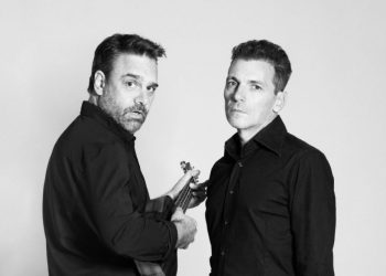 ΜAΝΩΛΗΣ ΦΑΜΕΛΛΟΣ & ΔΩΡΟΣ ΔΗΜΟΣΘΕΝΟΥΣ «ΜΕ ΕΛΑΦΡΙΑ ΚΑΡΔΙΑ»