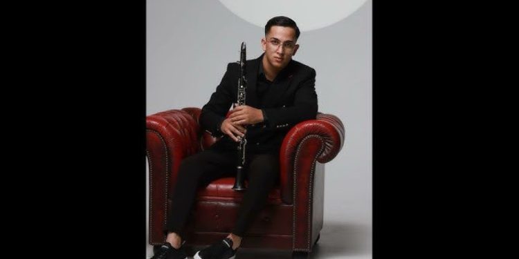 Καταζητείται 20χρονος βιρτουόζος του κλαρίνου ως εγκέφαλος μεγάλης απάτης