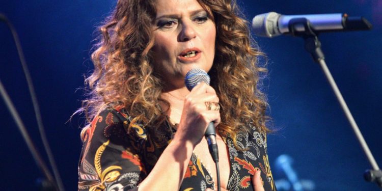 ΕΛΕΝΗ ΤΣΑΛΙΓΟΠΟΥΛΟΥ – ΚΩΣΤΑΣ ΛΕΙΒΑΔΑΣ “ΠΕΣ ΜΟΥ ΑΝ ΕΙΣΑΙ ΑΓΓΕΛΟΣ”