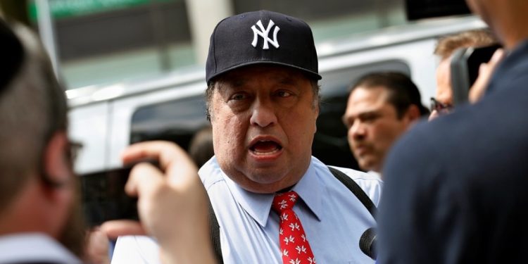 Έλληνας δισεκατομμυριούχος ξεσπά για τη θανάτωση στρουθοκαμήλων στον Καναδά: «Απαράδεκτο αυτό που συμβαίνει»