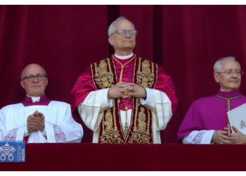 Ιστορική εκλογή στο Βατικανό: Νέος Πάπας ο Αμερικανός Ρόμπερτ Φράνσις Πρεβόστ