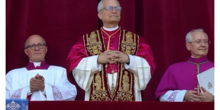 Ιστορική εκλογή στο Βατικανό: Νέος Πάπας ο Αμερικανός Ρόμπερτ Φράνσις Πρεβόστ