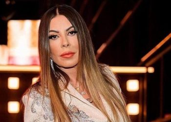 Η Άντζελα Δημητρίου, η «Λαίδη του ελληνικού τραγουδιού», δηλώνει «Και Μην Ακούσω Τίποτα»