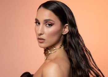 Το ντεμπούτο album της Evangelia κυκλοφορεί και μας ταξιδεύει από την Κρήτη ως το Λος Άντζελες