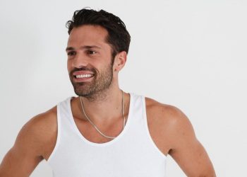 Κωνσταντίνος Αργυρός – «Αχ Καρδιά Μου»Η νέα του επιτυχία κυκλοφορεί!