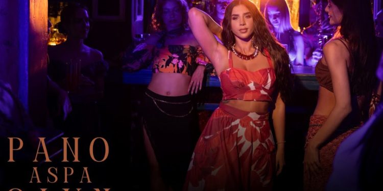 Η Άσπα στο Billboard της Times Square: «Είναι τιμητικό και μαγικό»
