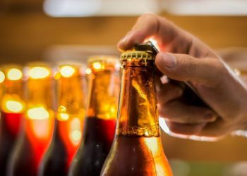 Τραγωδία στην Ταϊλάνδη: 44χρονος κατέρρευσε και πέθανε μετά από έναν μήνα κατανάλωσης αποκλειστικά μπίρας