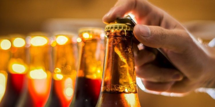 Τραγωδία στην Ταϊλάνδη: 44χρονος κατέρρευσε και πέθανε μετά από έναν μήνα κατανάλωσης αποκλειστικά μπίρας