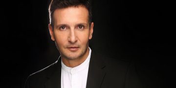 Δημήτρης Μπάσης – «Τ’ Ανίκητα»: Tο τραγούδι που «μαγεύει» το TikTok