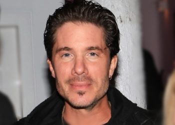 Νίκος Οικονομόπουλος: Στη Μύκονο για τον έλεγχο του πολυτελούς ξενοδοχείου του