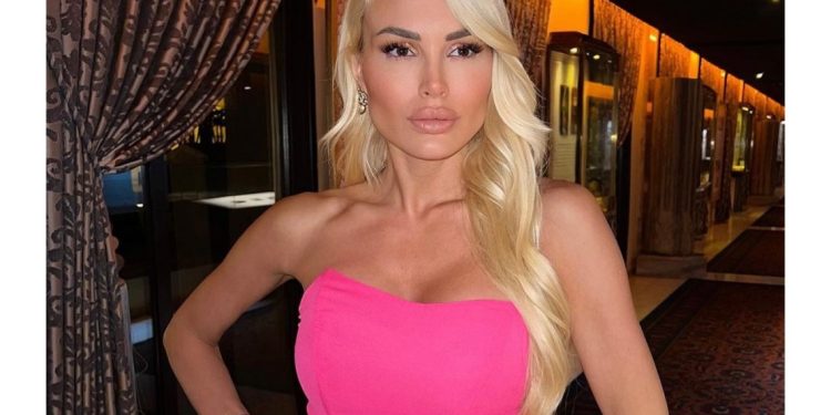 «Χαμός στα social media με την Παναγιώταρου: Ερμηνεία τραγουδιού προκάλεσε έντονες αντιδράσεις»