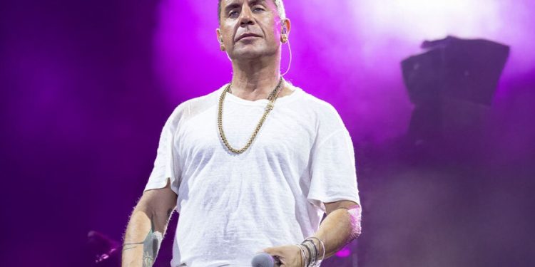 Γιώργος Μαζωνάκης: «Ίσως να Είμαι Τρελός» αλλά.. – Η πρώτη Ανάρτηση που προκάλεσε συζητήσεις