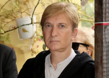 Μάκης Δελαπόρτας για Αλίκη Βουγιουκλάκη: «Έφυγε με μια πίκρα, ότι δεν την αποδέχονταν τόσο οι ποιοτικοί του θεάτρου»