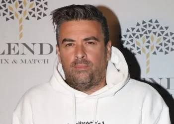 Γιάννης Αϊβάζης:για τη σπάνια μορφή καρκίνου που πέρασε