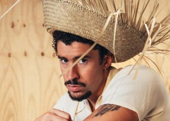 Ο Jay-Z ανακοίνωσε στον Bad Bunny ότι θα είναι ο headliner του Super Bowl Halftime Show – «Έκανα εκατό pull-ups»