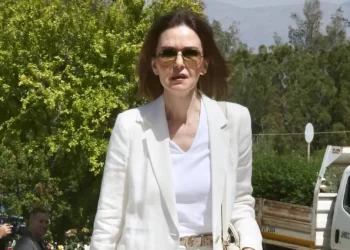 Κάτια Δανδουλάκη: «Εύχομαι ο Πέτρος Φιλιππίδης να βρει τον εαυτό του, να επιστρέψει, να κάνει κάτι δημιουργικό»