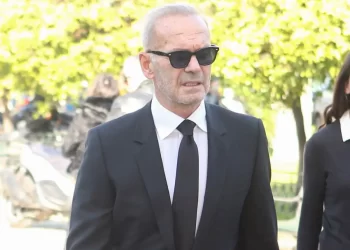 Πέτρος Κωστόπουλος:  «Η μάνα μου δεν επανήλθε ποτέ». Ο θάνατος του αδερφού του
