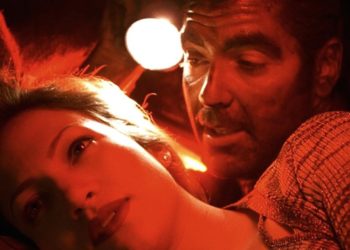 Η Τζένιφερ Λόπεζ μιλά για την χημεία που είχε με τον Τζορτζ Κλούνεϊ στην ταινία «Εκτός Ελέγχου»