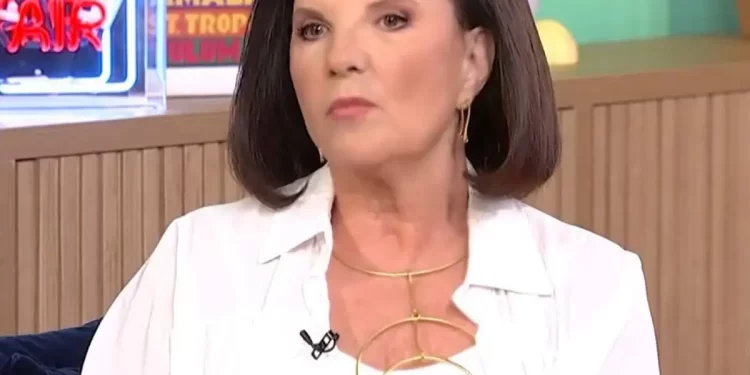 Άννα Μπιθικώτση: «Είχαν απειλήσει τον πατέρα μου με όπλο για να μην τραγουδήσει στις συναυλίες του Μίκη Θεοδωράκη»