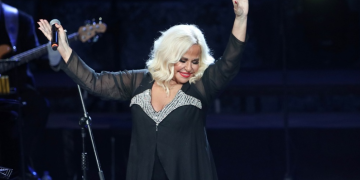 Μπέσσυ Αργυράκη: «Πονεμένη ιστορία η κουζίνα, δεν ξέρω να μαγειρεύω και το θεωρώ χάσιμο χρόνου»