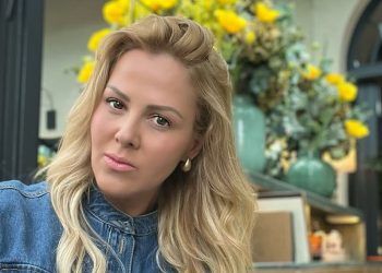 Φανή Δρακοπούλου για Βασίλη Καρρά: «Μου φέρθηκε σαν πραγματικός πατέρας και μου στάθηκε σε πολλά πράγματα στη ζωή μου»