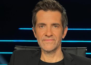 Φοίβος: «Είχε μπλέξει με έναν που τον είχε βάλει μέσα στα ναρκωτικά…» – Η συγκλονιστική ιστορία πίσω από το τραγούδι «Σαν Ήμουνα Παιδί» του Γιώργου Μαζωνάκη