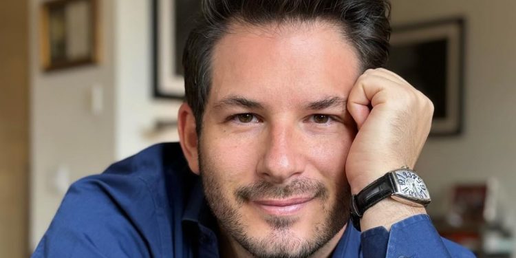 Γιώργος Περρής: Ο λόγος που μίλησε ανοιχτά για την σεξουαλικότητά του – «Ήταν μια καθαρά πολιτική πράξη»