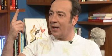 Σωτήρης Καλυβάτσης: «Η εξουσία είναι για μπινελίκια όχι για απλές καταστάσεις»