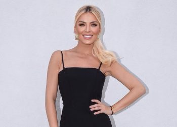 Κατερίνα Καινούργιου: «Πιστεύω πως το καλοκαίρι βίωσα ένα θαύμα, θα μιλήσω σε λίγο καιρό για αυτό»