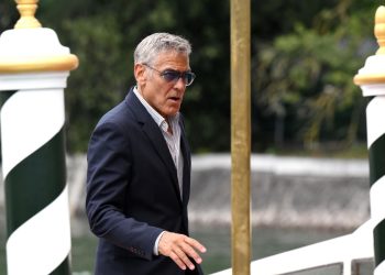 Τζορτζ Κλούνεϊ για την ληστεία στο Λούβρο: «Είμαι πολύ περήφανος για αυτούς τους τύπους»