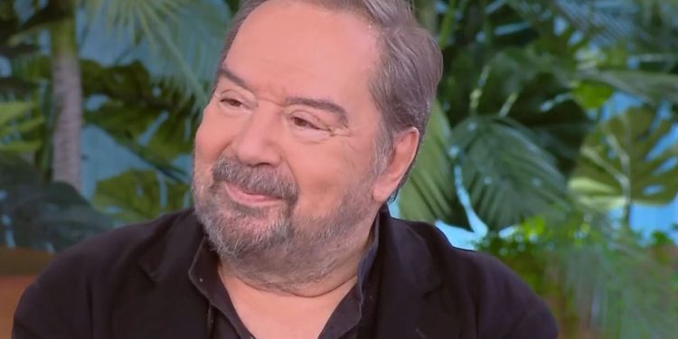 Σταμάτης Φασουλής: «Είμαι πολύ ανασφαλής στη ζωή μου – Κάποτε για να το ξεπεράσω, έπινα»