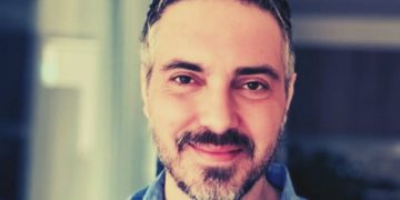 Μιχάλης Χατζηγιάννης για Διονύση Σαββόπουλο: «Η φωνή, η ευγένεια της ψυχής του, οι μνήμες συνεχίζουν να “αντηχούν” μέσα μου»