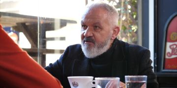 Χρήστος Θηβαίος για Διονύση Σαββόπουλο: Χάσαμε όλοι τον παππού μας που μας έλεγε παραμύθια