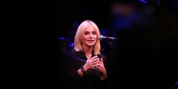 Ελεωνόρα Ζουγανέλη: «Τις γυναίκες που δεν έχουν παιδιά, τις βλέπουν και λίγο σαν κακομοίρες»