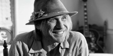 Τοντ Σνάιντερ: Πέθανε ο τραγουδιστής του «Alright Guy» σε ηλικία 59 ετών