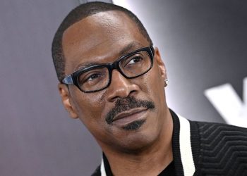 Ο Έντι Μέρφι αποκάλυψε ποιος θρύλος του Χόλιγουντ του είχε κάνει ανήθικη πρόταση στα 21 του