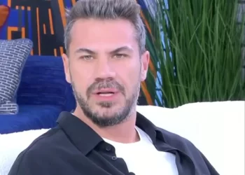 Άκης Πετρετζίκης: Η εξομολόγηση για τα παιδιά του – «Η Αχίλλειος πτέρνα ενός πατέρα είναι η κόρη του»