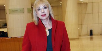 Άννα Αδριανού για Νίκο Βασταρδή: «Ο πατέρας μου έλεγε ότι αν ποτέ πάνε να με εκτελέσουν θα χαρώ τη διαδρομή»