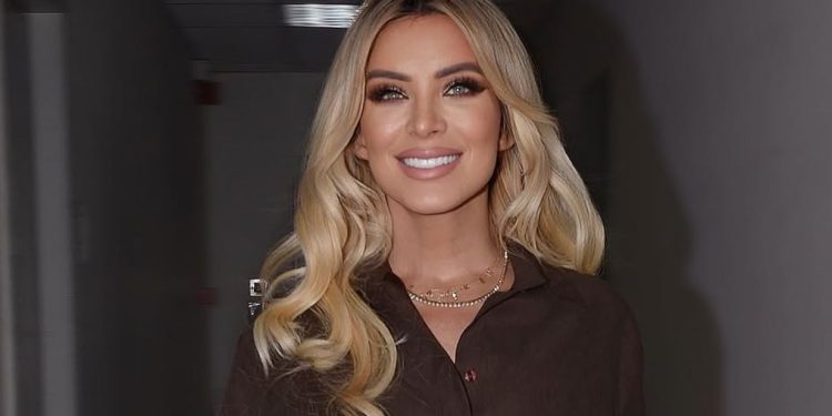 Κατερίνα Καινούργιου σε Λάμπρο Κωνσταντάρα: «Παρόλο που στο παρελθόν μπορεί να έχουμε διαπληκτιστεί, θεωρώ ότι είσαι πολύ καλό παιδί»