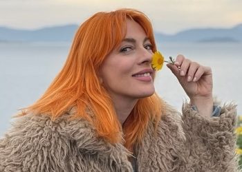 Σμαράγδα Καρύδη: «Με κάποιο τρόπο οφείλω την ύπαρξή μου στην Αλίκη Βουγιουκλάκη»