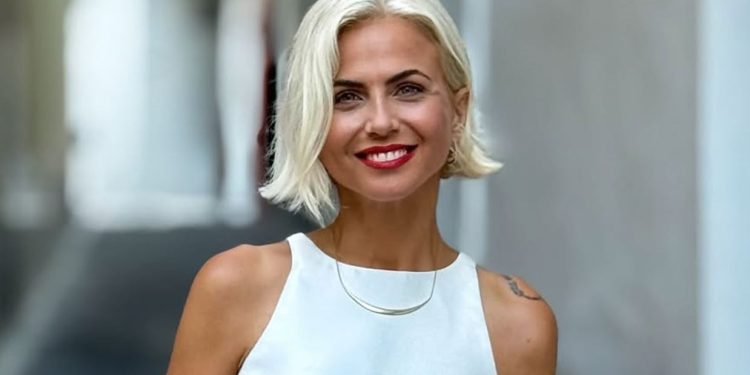 Χριστίνα Κοντοβά: «Η μητρότητα με άλλαξε στο πώς αντιλαμβάνομαι τον κόσμο και τις σχέσεις με τους ανθρώπους»