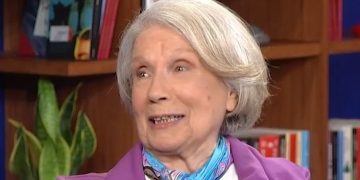 Μέλπω Ζαρόκωστα: «Έχει επιστρέψει στο γηροκομείο και δεν υποφέρει» λέει ο γιος της