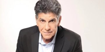 Γιάννης Μπέζος: Επιθυμώ να ζω έτσι όπως θέλω εγώ, να μην ικανοποιώ τις ανάγκες των άλλων