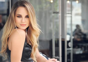 Πατρίτσια Μίλικ Περιστέρη: Έγκυος στο πρώτο παιδί της – Η φωτογραφία με φουσκωμένη κοιλίτσα