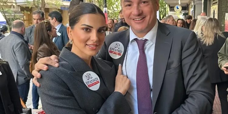 Σταματίνα Τσιμτσιλή: Στο πλευρό του συζύγου της μαζί με τα παιδιά τους στις εκλογές του Δικηγορικού Συλλόγου Αθηνών