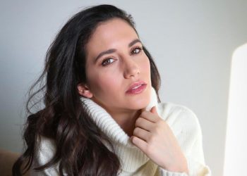 Ελένη Βαΐτσου: «Δεν πιστεύω πως οι ηθοποιοί επειδή εκτίθενται, οφείλουν να ενημερώνουν για τα προσωπικά τους»